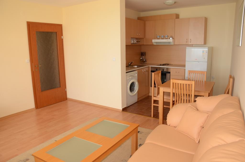 Single Private Apartments In Marina View Fort Beach Sveti Vlas Exterior foto