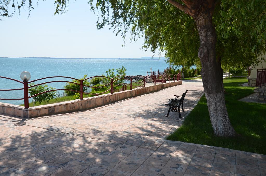 Single Private Apartments In Marina View Fort Beach Sveti Vlas Exterior foto