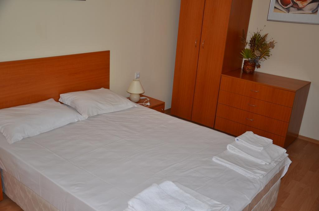 Single Private Apartments In Marina View Fort Beach Sveti Vlas Exterior foto